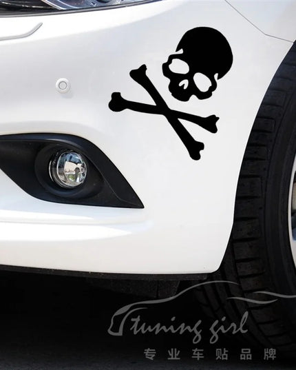 Totenkopf Knochen Aufkleber auf Motorrad Anwendung