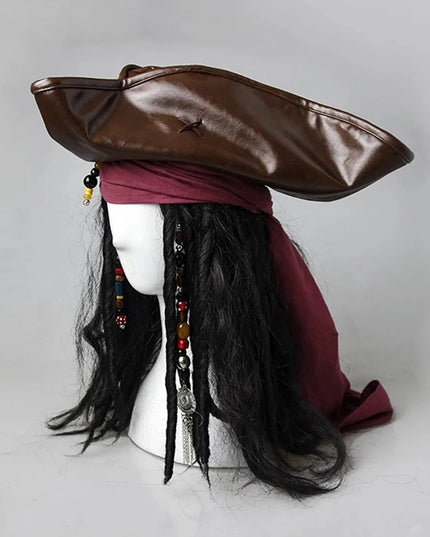 Piratenhut Dreadlocks Detail Perlen und Metallschmuck