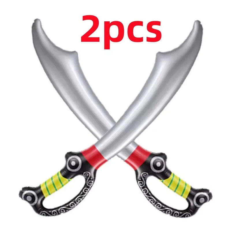 2 aufblasbare silberne Piratensäbel gekreuzt, schwarz-gruner Ornamentgriff, PVC - gekreuzte Säbel Pose
