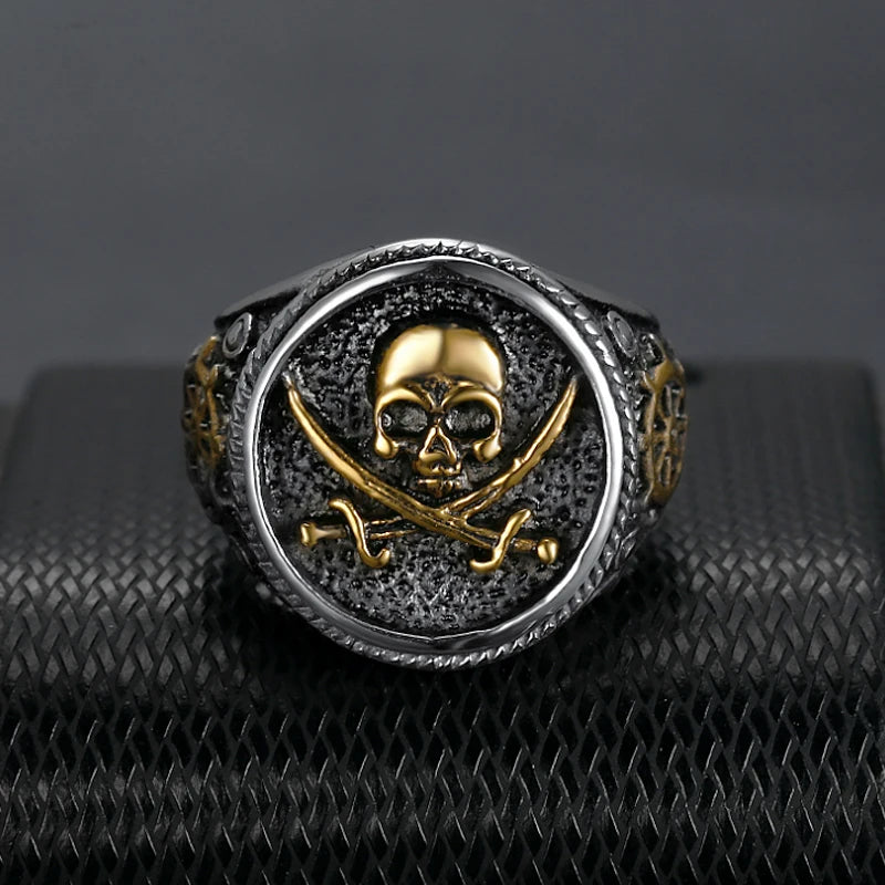 Bicolor Piraten-Ring mit Totenkopf