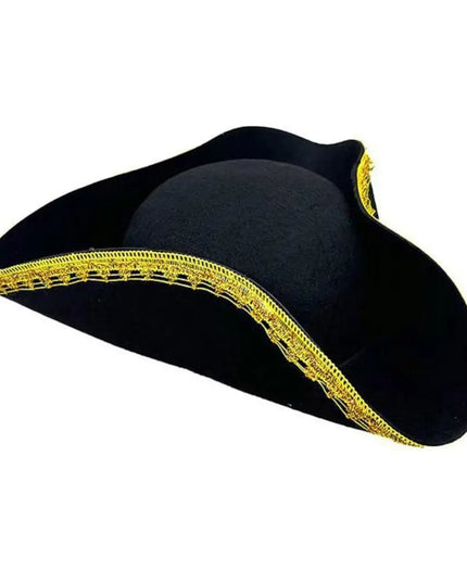 Piratenhut Maenner schwarz getragen Modelfoto