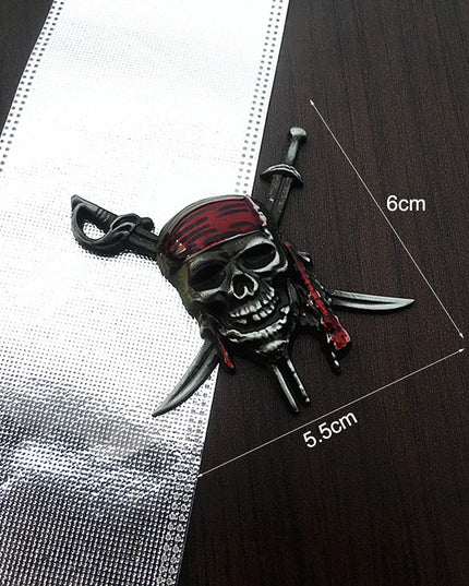 Totenkopf Metall Aufkleber Silber 3D Piraten Emblem mit Massstab