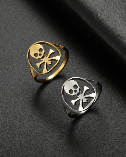 Goldener Totenkopf-Ring im Piratenlook