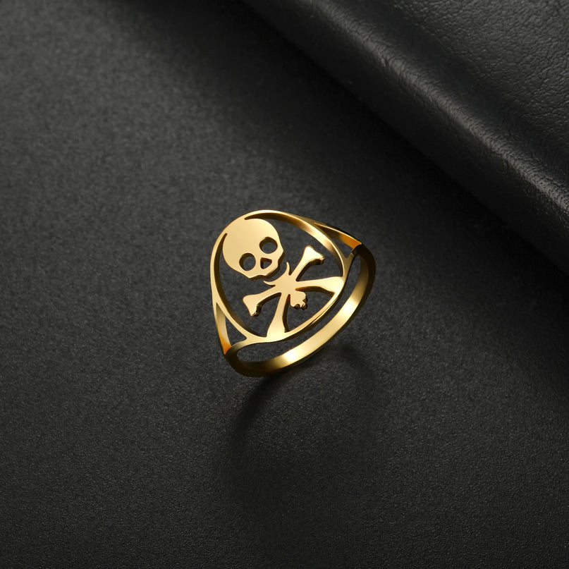Goldener Totenkopf-Ring im Piratenlook