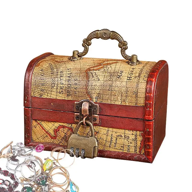Kleine Schatzkiste Holz Leder offen Innenansicht