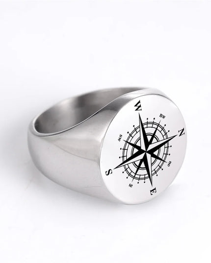 Steuerrad-Ring mit Windrose graviert