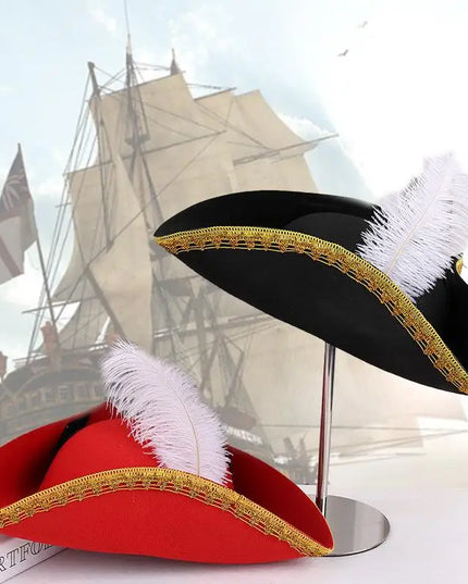 Piratenhut Schwarz Feder Goldborte Detail