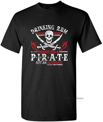 Rum trinkt Piraten-T-Shirt