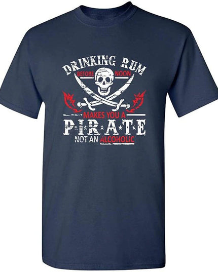 Rum trinkt Piraten-T-Shirt