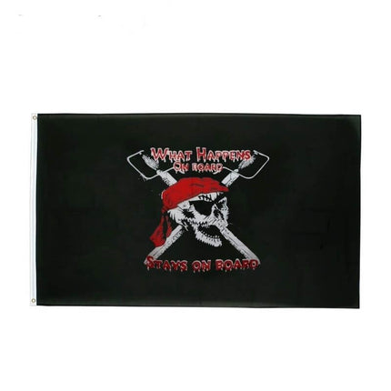 Piratenflagge - Was an Bord ist, ist an Bord (Englisch)