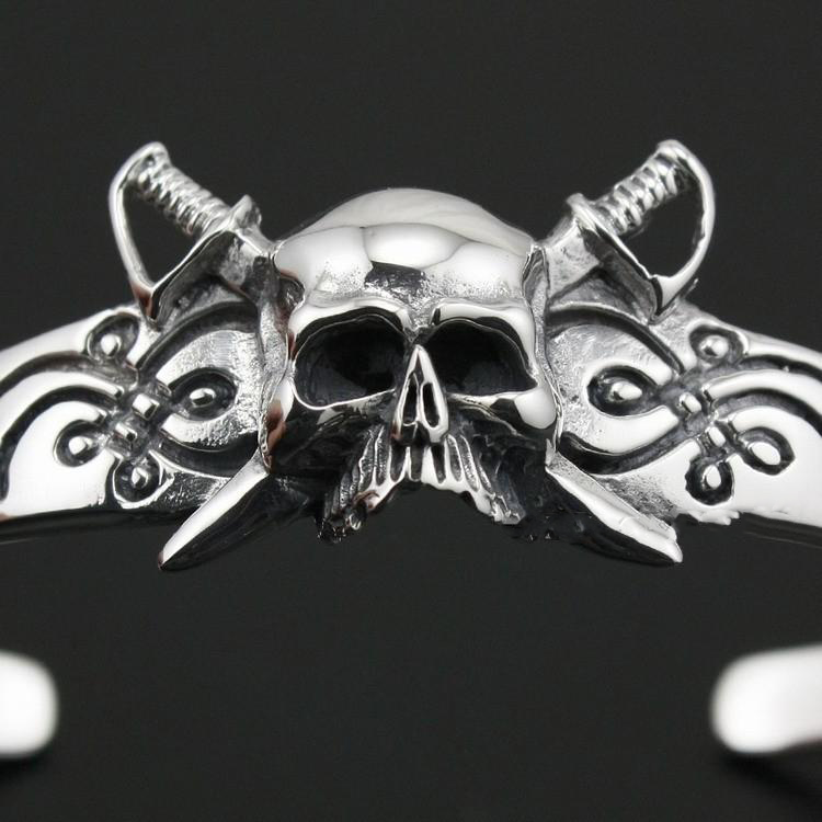 Piratenarmband - Doppel Sabres Schädel