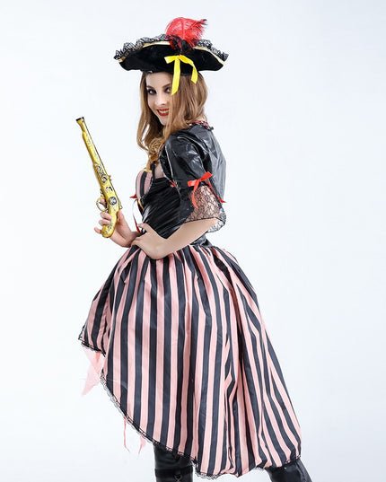 Piratenfrau verkleidet Korsett